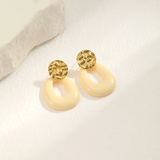 Boucles D'Oreilles Martelé Avec Anneaux Blancs