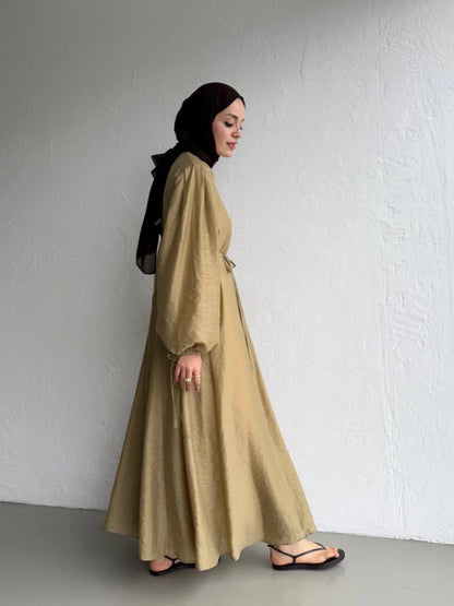 Robe fluide et ample au style moderne