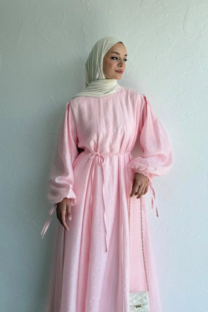 Robe fluide et ample au style moderne